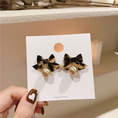 Korea Autumn and Winter Matching Leopard Bow Pearl Personality Small Earrings