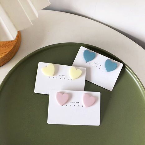 Pendientes de botón de corazón de color Pendientes de resina pequeños y bonitos's discount tags