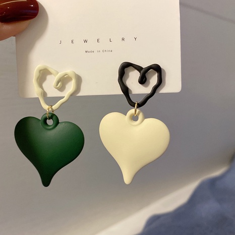 Koreanische Herzschlagfarbe Ohrringe Mode Persönlichkeit kreative Bonbonfarben Harz Ohrringe's discount tags