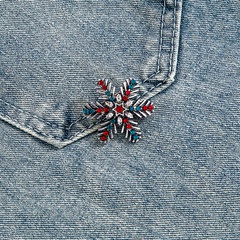 Retro rojo y verde Navidad moda creativa broche de ramillete de estrella retro tachonado de diamantes de seis puntas