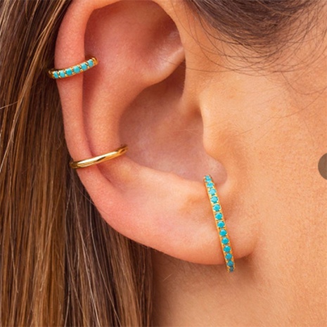 Bijoux de mode européens et américains boucles d'oreilles asymétriques simples ensemble de boucles d'oreilles en zircon incrusté de cuivre's discount tags