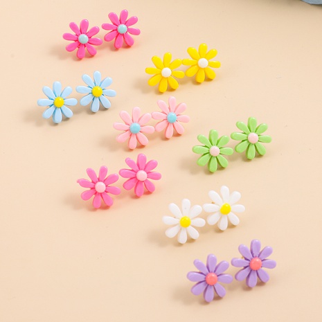 2021 Korean Style Personalized Daisy Earrings Simple Cold Style Internet-Famous Elegant Earrings Small Jewelry Stall Earrings's discount tags