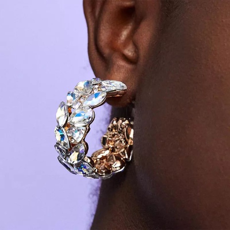 personnalité exagérée boucles d'oreilles en alliage de diamant de verre super clignotant mode boucles d'oreilles ins en forme de C NHLN469500's discount tags