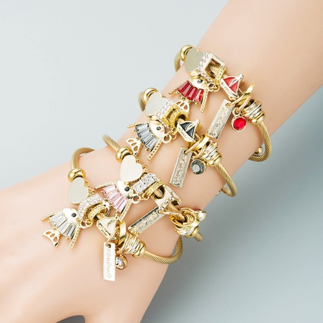 Moda europea y americana Linda Dora Multi-elemento colgante aleación pulsera femenina DIY creativa pulsera accesorios dorados's discount tags