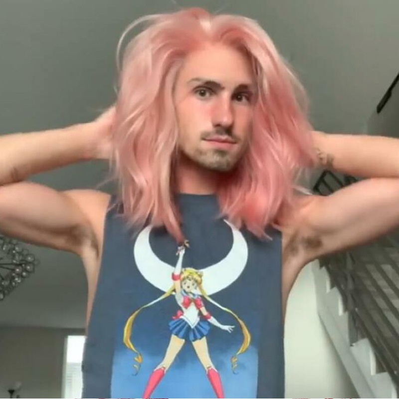 Europische und amerikanische Herrenpercken langes lockiges Haar rosa Cosplay Prom Percken Haarsets Grohandel