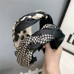 Retro Houndstooth Headband Broad-Edged Black and White Leopard Print Twist Braid Hair Accessories