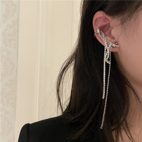 Asymmetrical diamond-studded chain ear bone clip new Korean one-piece ear clip NHYQ470805's discount tags