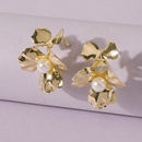 retro palace style flower inlaid pearl alloy earrings wholesalepicture7