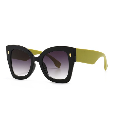 European and American Geometric Solid Color model square sunglasses's discount tags