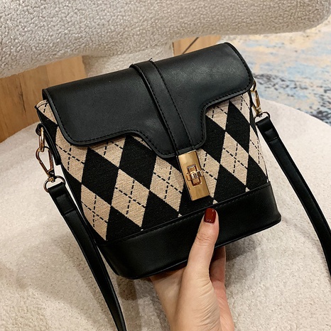 autumn and winter 2021 new fashion casual messenger shoulder bucket bag NHJZ520669's discount tags