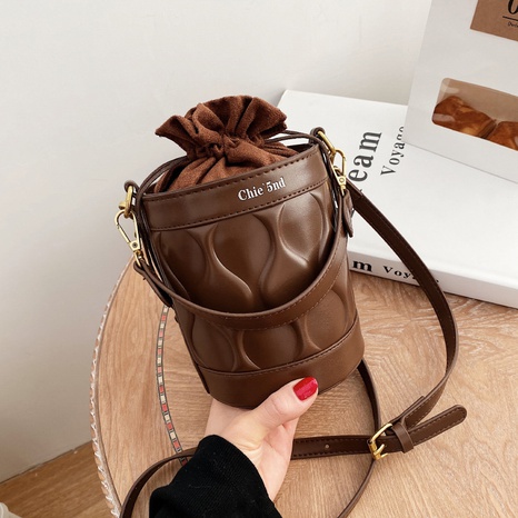portable small bag autumn and winter 2021 new texture messenger bucket bag NHGN520726's discount tags