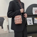 2021 new trendy pearl chain singleshoulder handbag messenger bucket bagpicture8