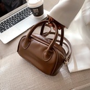 autumn and winter 2021 new fashion retro portable shell shoulder messenger bagpicture9