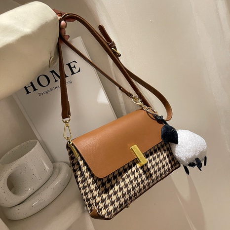 2021 new fashion autumn and winter houndstooth shoulder messenger small square bag NHGN520749's discount tags