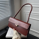 Retro temperament handbags fashion personality handbags texture oneshoulder messenger bagpicture5