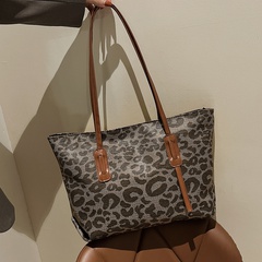 nuevos bolsos de gran capacidad bolsos de moda bolso de asas de un solo hombro con estampado de leopardo de moda