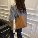new trend large capacity soft leather simple single shoulder tote bagpicture8