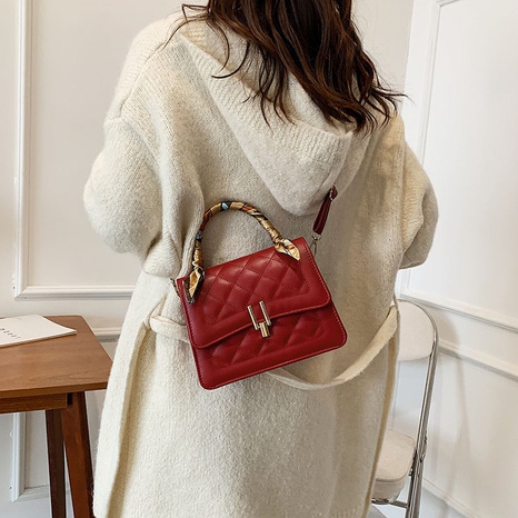 Lingge embroidery thread chain small square bag fashion retro one-shoulder diagonal bag's discount tags