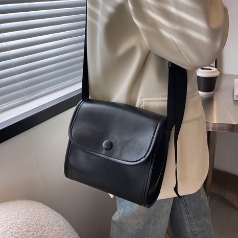 new girls one-shoulder messenger trendy fashion Korean casual bag's discount tags