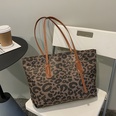 new largecapacity handbags handbags trendy fashion leopard print single shoulder tote bagpicture11