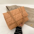 new personality style trendy texture commuter bag rhombus chain single shoulder messenger portable bagpicture12