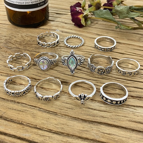 personality full diamond bee star moon embossed lion head joint ring twelve-piece set's discount tags