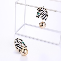 personality striped horse-shaped dripping oil retro ethnic earrings