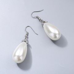 new trendy earrings simple retro temperament niche drop-shaped pearl pendant ear hook