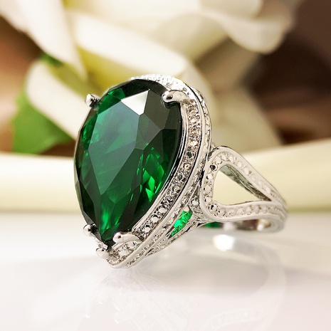 European and American fashion emerald zircon ring's discount tags