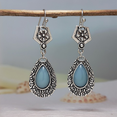 Creative Carved Opal Earrings Retro Exaggerated Ear Jewelry Wholesale's discount tags