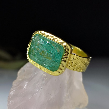 Retro Emerald Green Ice Flower Gemstone Ring's discount tags