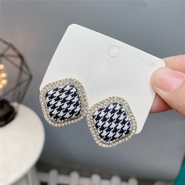 Houndstooth Stud Earrings 2021 New Trendy Square Earringspicture8