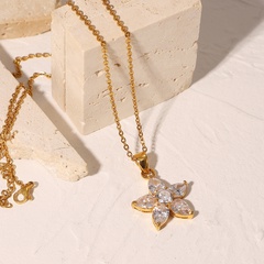 exquisite necklace 18K gold titanium steel white zircon five petal flower pendant necklace