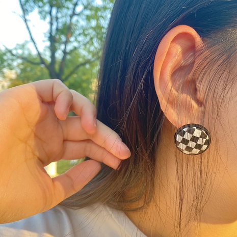 kreative Retro Kupfer geometrisches Gitter einfache personalisierte Ohrringe's discount tags