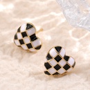 Fashion black and white plaid exquisite heartshaped womens earringspicture6