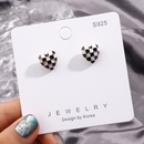 Fashion black and white plaid exquisite heartshaped womens earringspicture8