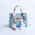 DamenEinfarbige einfarbige Handtasche mit Seidenschalverschluss kleine quadratische Tasche Umhngetaschepicture14