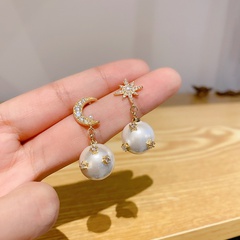 Nuevos pendientes asimétricos de perlas con forma de estrella y luna, pendientes de cobre coreanos femeninos