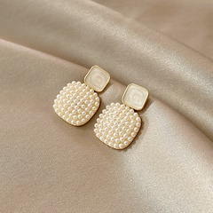 Square pearl earrings female Korean light luxury simple earrings wholesale