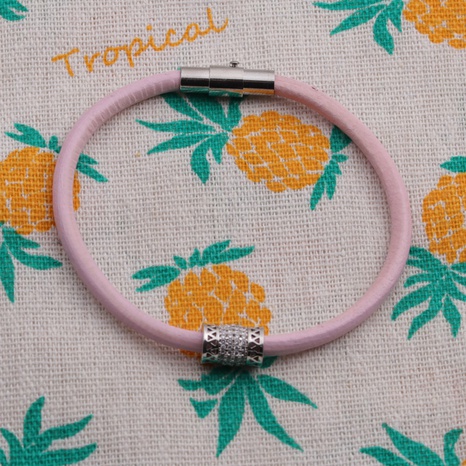 Nouveau bracelet à fermoir magnétique en acier inoxydable creux en zircon de mode's discount tags