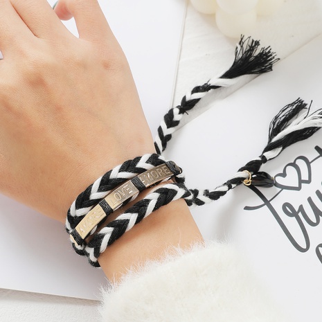 Bracelet multicouche de lettres de corde tressée de bijoux de mode européens et américains's discount tags