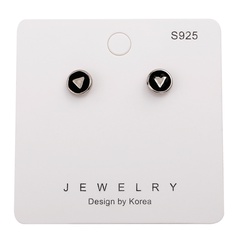 Exquisite fashion triangle earrings