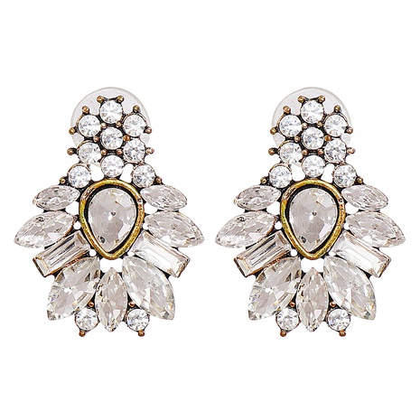 Neue schlichtes Design weibliche Ohrringe transparente Glasdiamant-Ohrringe's discount tags
