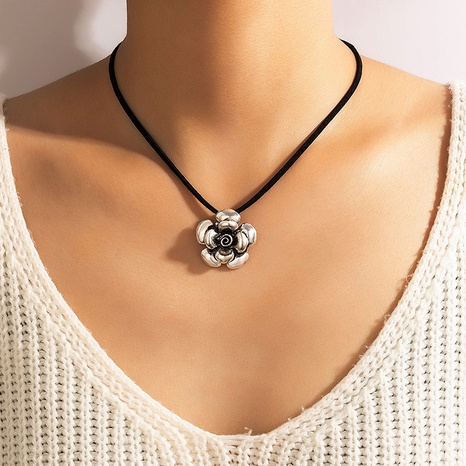 fashion rose single layer geometric three-dimensional flower clavicle chain's discount tags