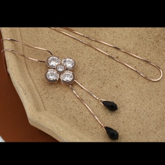 Chaîne de chandail de collier de pendentif de strass de forme de fleur de mode classique