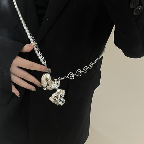 Korean trendy cool cream heart chain pearl bag messenger bag body chain  NHYQ546296's discount tags