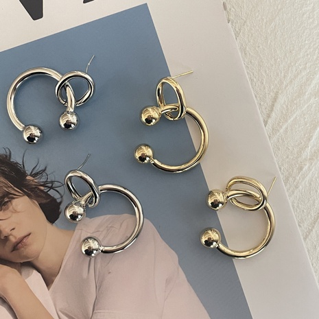 Nouvelles boucles d'oreilles tendance minimalistes européennes et américaines 2021's discount tags