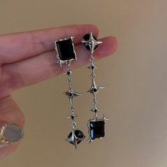 South Korea asymmetrical geometric four-pointed star black rhinestone temperament earrings