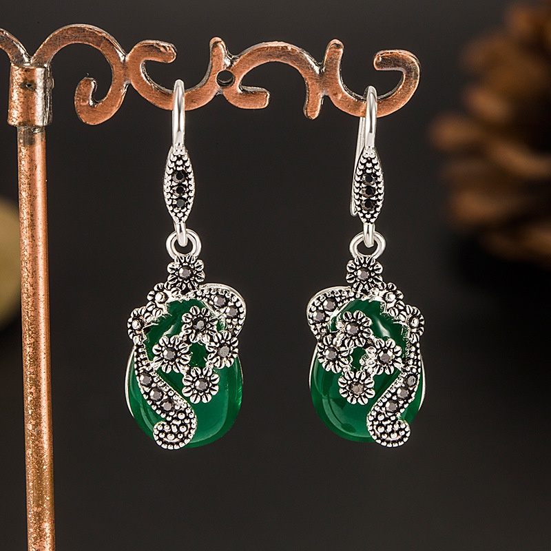 Retro green chalcedony water drop green agate long copper earrings