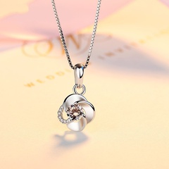 four-leaf clover rotating pendant fashion simple crystal clavicle chain jewelry wholesale